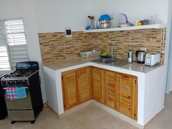 Fridge, microwave, stovetop, electric kettle