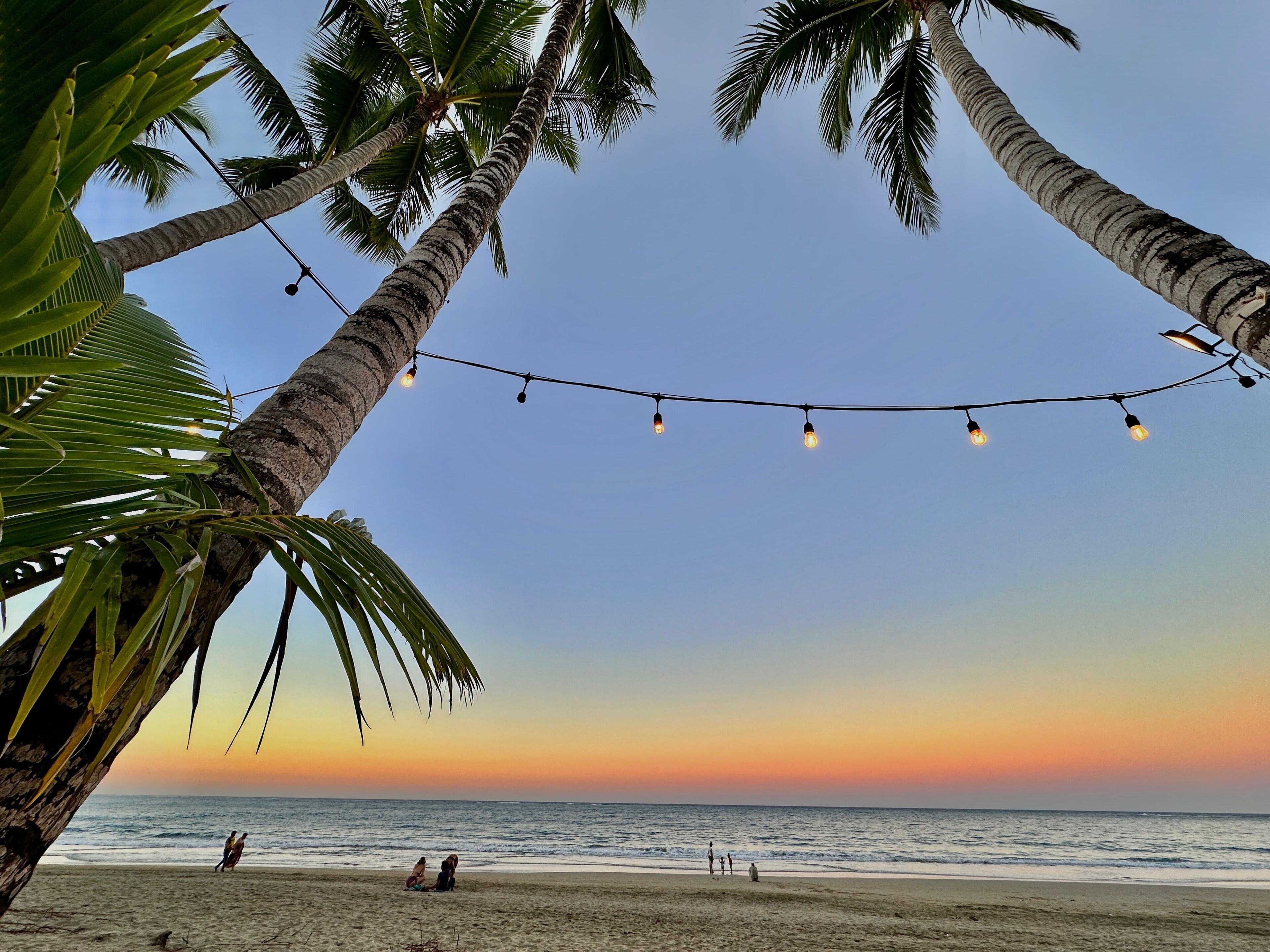 Beach nearby, sun loungers, beach towels