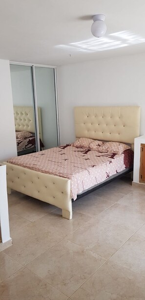 1 bedroom, in-room safe, desk, free WiFi