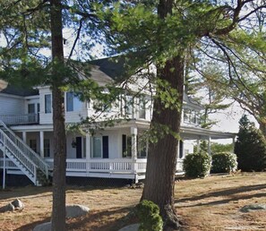 Exterior - Sebago Lake studio-style condo with enclosed sunroom and sunset views (Standish)