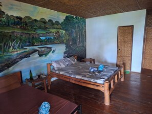 Hypo-allergenic bedding, in-room safe, free WiFi, bed sheets - Bohol-Lahoy Dive & Beach Resort (Guindulman)