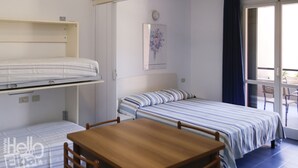 Uklassifisert bilde, 5 av 7, knapp