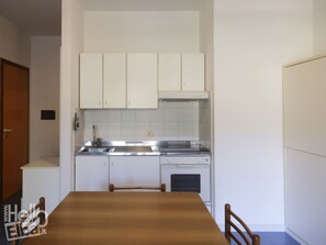 Kühlschrank, Mikrowelle