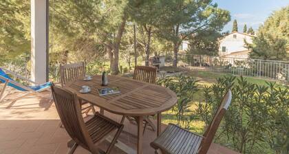 It consists of a large living room with kitchenette, a double bedroom, a twin bedroom and a single b