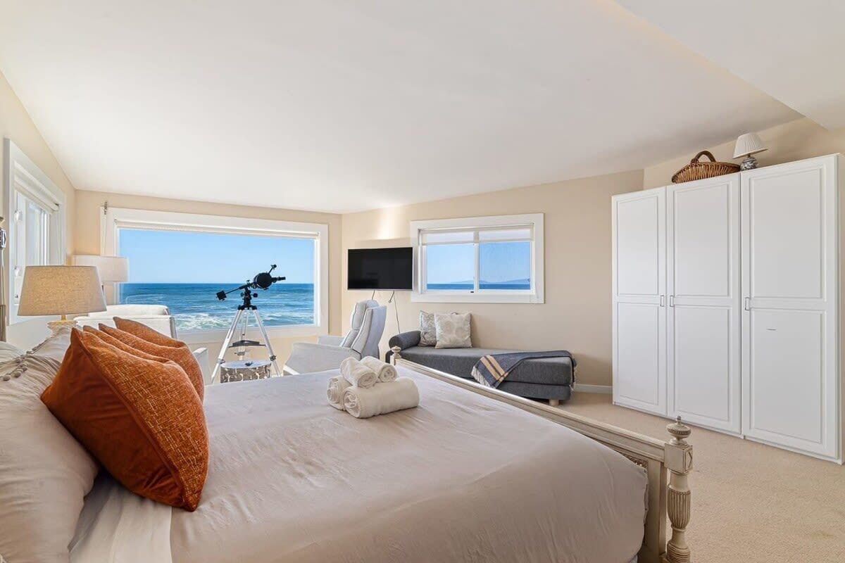 House (3 Bedrooms) | 3 bedrooms, individually furnished, iron/ironing board, bed sheets