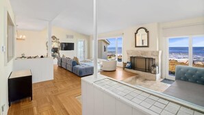 單棟房屋, 海景, 海濱 (3 Bedrooms) | 客廳 | 43 吋平面電視連有線電視頻道