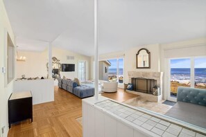 House (3 Bedrooms) | Living room | 43-inch flat-screen TV with cable channels - @ Marbella Lane - Oceanfront W/unobstructed Views! (Pacifica)