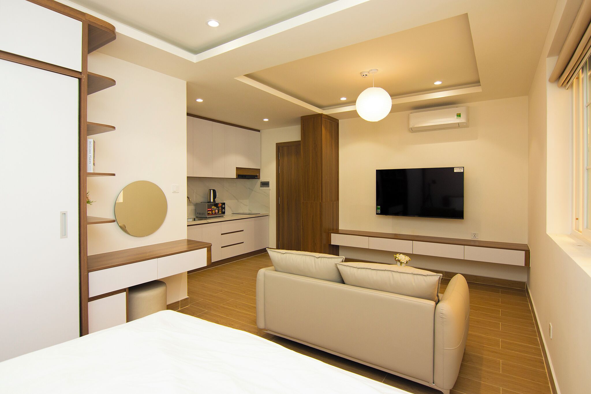 Studio Deluxe | Literie de qualité, lit avec matelas Tempur-Pedic, bureau