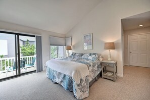 6 bedrooms, iron/ironing board, free WiFi, bed sheets