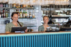 점심 식사, 저녁 식사 제공, 현지 요리, 바다 전망