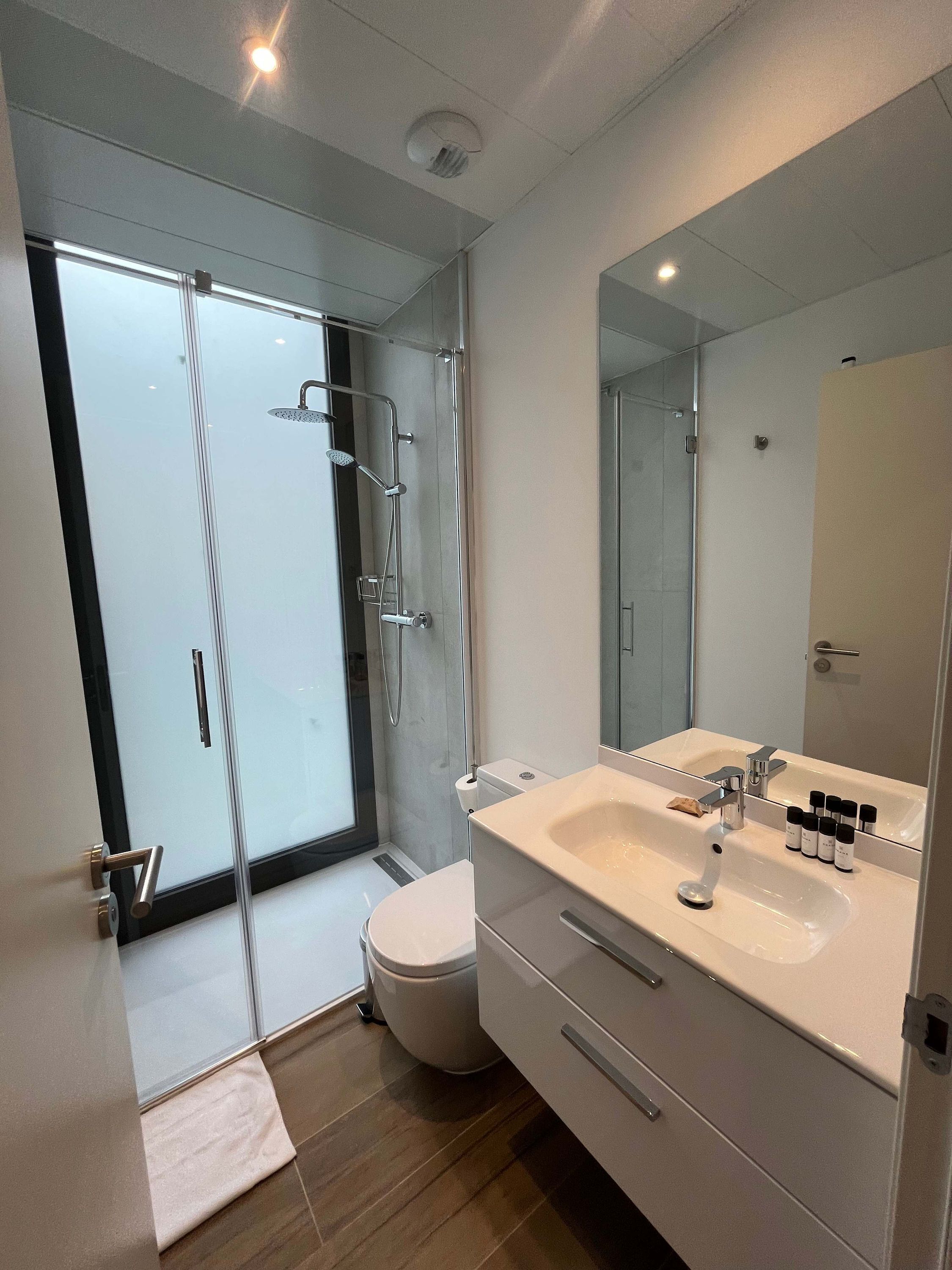 House | 3 bedrooms, high-speed internet