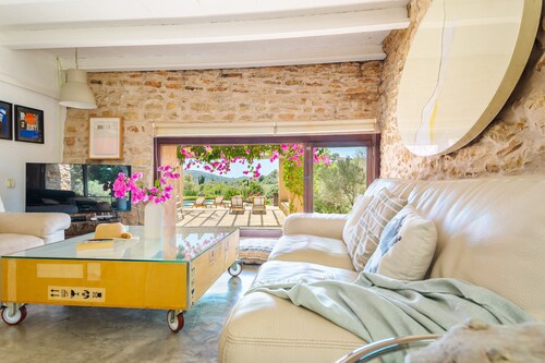 Can Pessal mountain holiday house with private pool near Es Carritx Mallorca