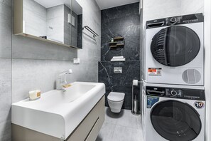 Apartment, Balcony | Bathroom