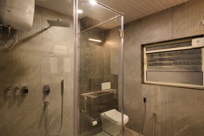 Club-rum | Badrum | Dusch, hårtork, handdukar och tvål