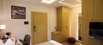 Voyage Eastin Suites