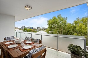 Apartment | Outdoor dining