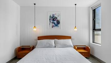 Apartment | 2 bedrooms, laptop workspace, iron/ironing board, bed sheets