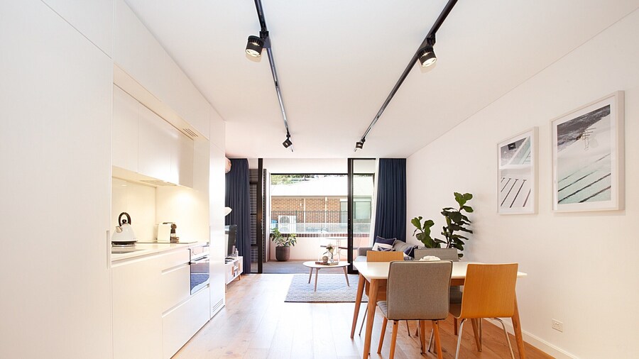 Stylish Studio With Balcony Near Darling Square