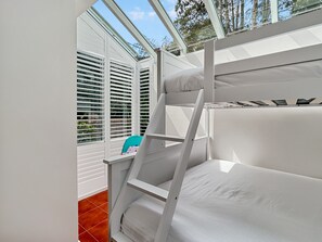 公寓 | 4 多间卧室、熨斗/熨衣板、床单