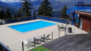 Pool - Apartment in Les Arcs Near Ski Slopes (Bourg-Saint-Maurice)