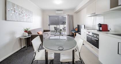 Lakeside 1-bed With A/c, Parking & Balcony