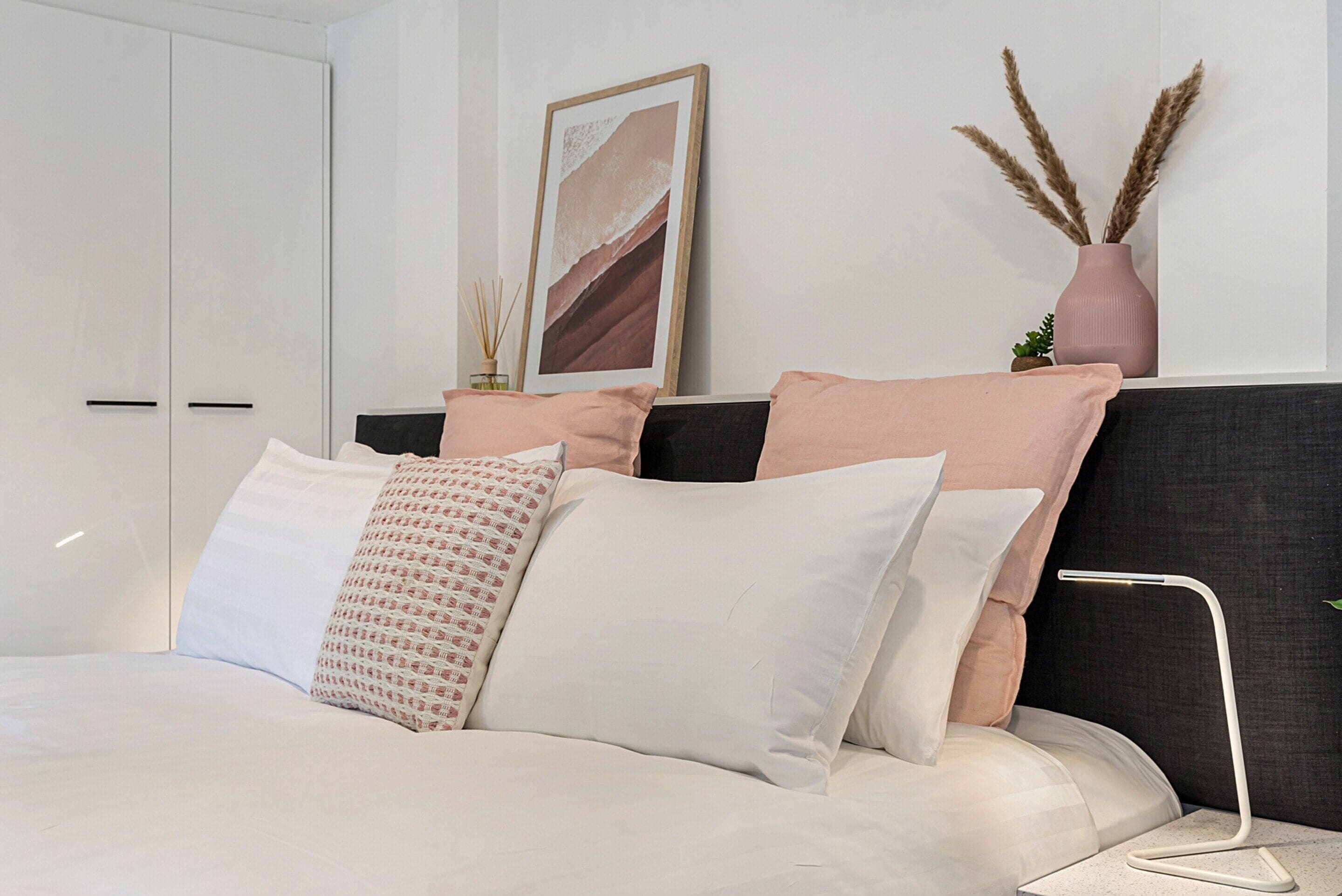 アパートメント | 1 室のベッドルーム、ノートパソコン用作業スペース、アイロン / アイロン台、ベッドシーツ