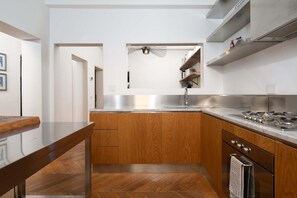 Apartment | 2 bedrooms, Internet - Modern 2BR Apartment in Historic Florence (Florence)