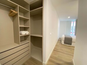 2 bedrooms, Internet - w Bright 2BR w Sunny Terrace in Chueca (Madrid)