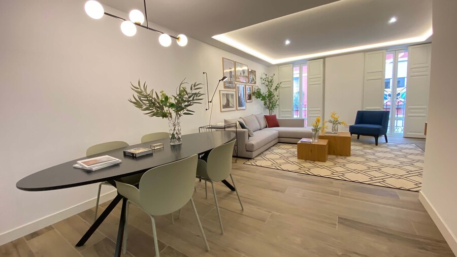 w Bright 2BR w Sunny Terrace in Chueca