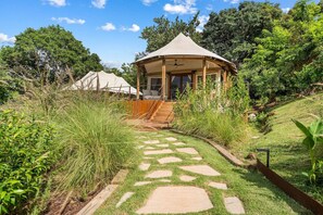 المنشأة من الخارج