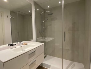 House | 2 bedrooms, Internet