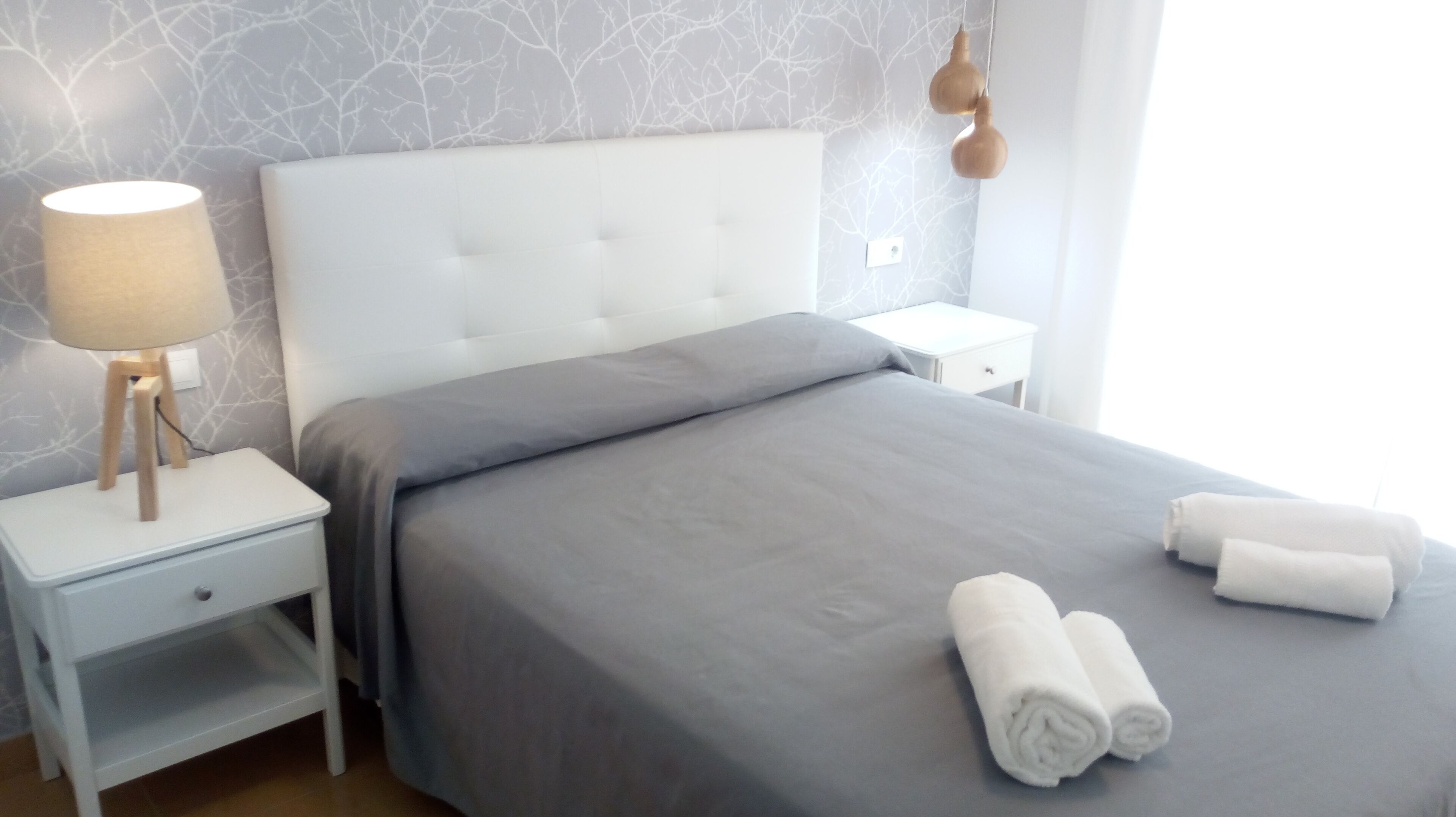 2 chambres, fer et planche à repasser, accès Internet, draps fournis