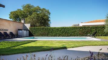 Außenpool (je nach Saison geöffnet)