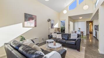 Apartment | Living room