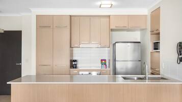 Apartment | Private kitchen | Cookware/dishes/utensils