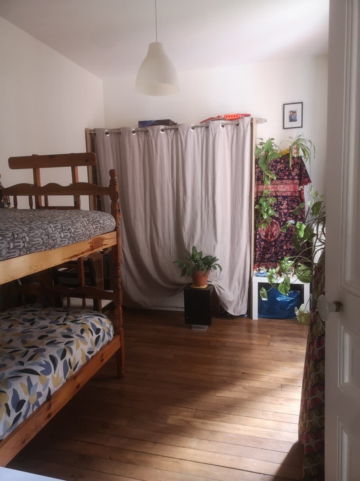 1 chambre, fer et planche à repasser, accès Internet