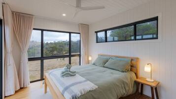 2 bedrooms, bed sheets