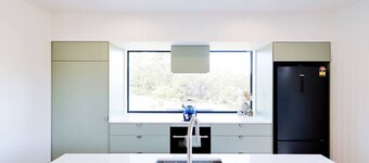 Off-grid Farm Stay With Scenic Views