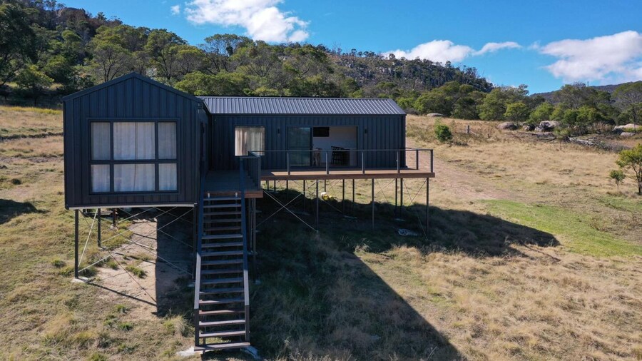 Off-grid Farm Stay With Scenic Views