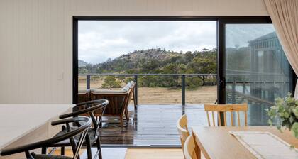 Off-grid Farm Stay With Scenic Views