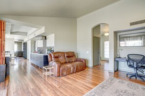 House (2 Bedrooms) | Interior - Dog-friendly Family Home in Glendale Suburbs! (Sun City West)