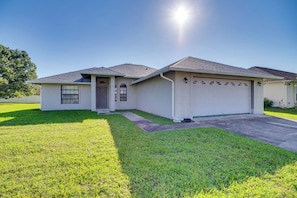 House (3 Bedrooms) | Front of property
