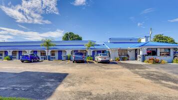 Apartment (0 Bedroom) | Interior