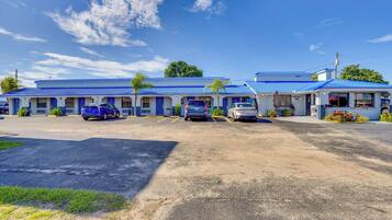 Apartment (0 Bedroom) | Interior