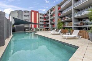 House | Pool | Outdoor pool - Studio With Balcony Access in Central Bowen Hills (Brisbane)