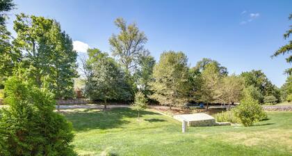 Convenient Condo 8 Mi to Dtwn Indianapolis!