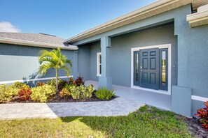 House (4 Bedrooms) | Interior - Fish, Golf & Beach-hop! Family Home in Cape Coral (Cape Coral)