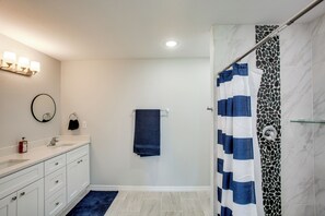 Rumah (4 Bedrooms) | Interior