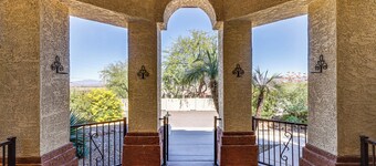 Group-friendly Escape w/ Views in North Phoenix!