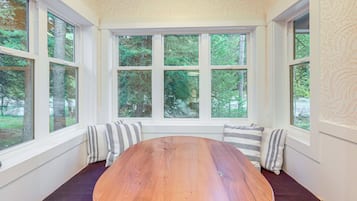 Casa (2 Bedrooms) | Interior